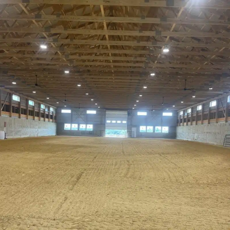 Lls Cm Fan 60in 6b Fan In Horse Arena